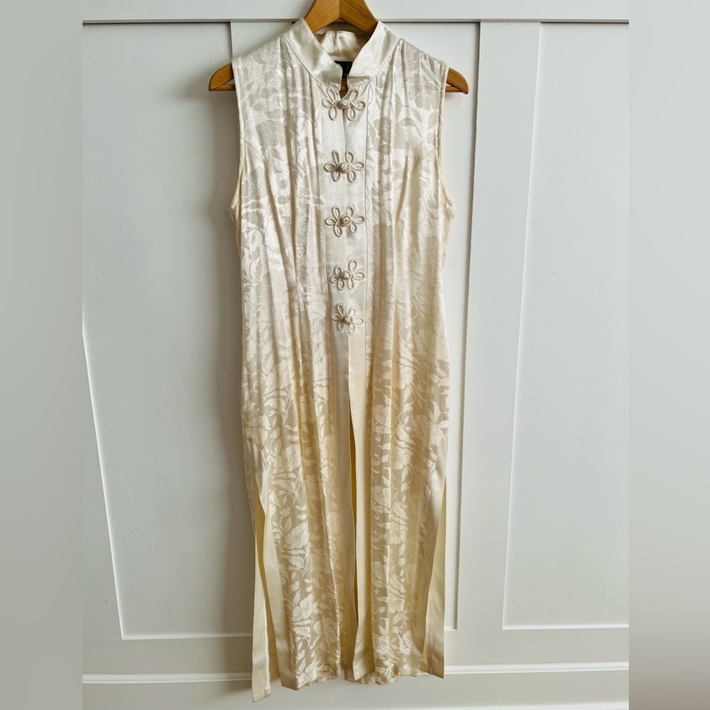 SANS Souci Size Large Sleeveless Top